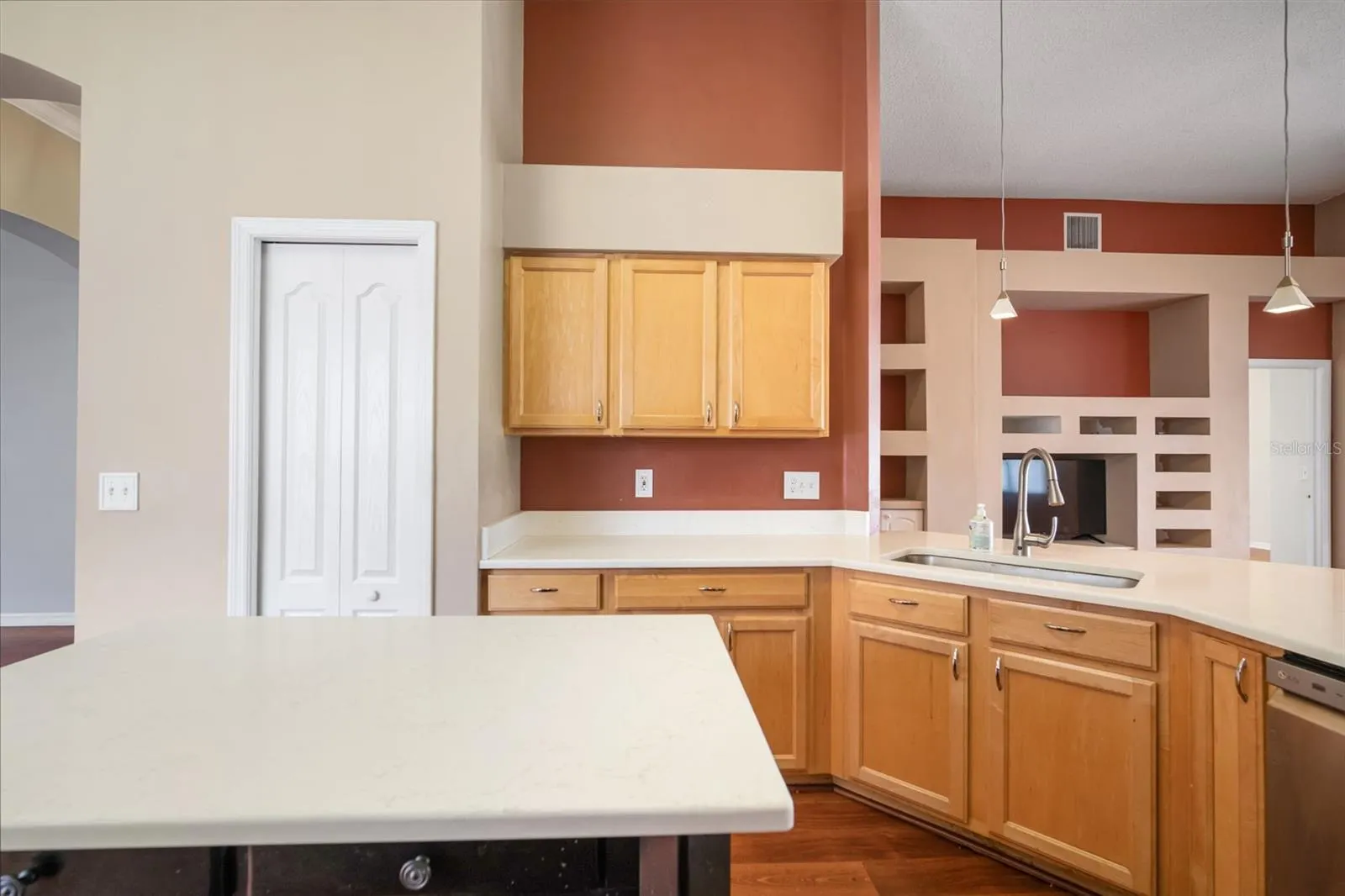 8313 MOCCASIN TRAIL DR