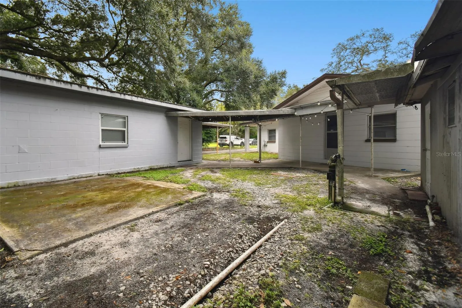 2011 E 148TH AVE