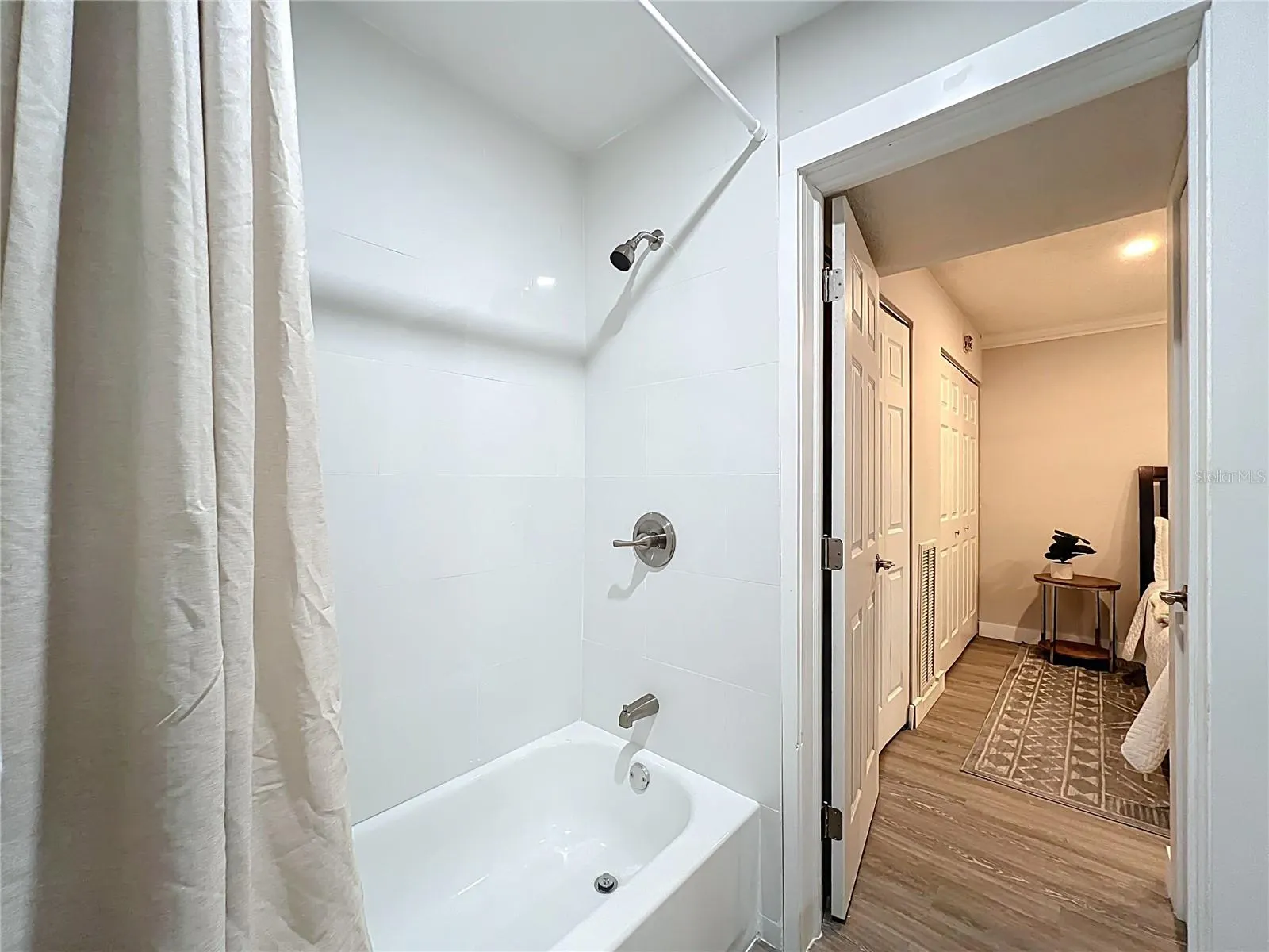 250 ROSERY RD NW #202, #202