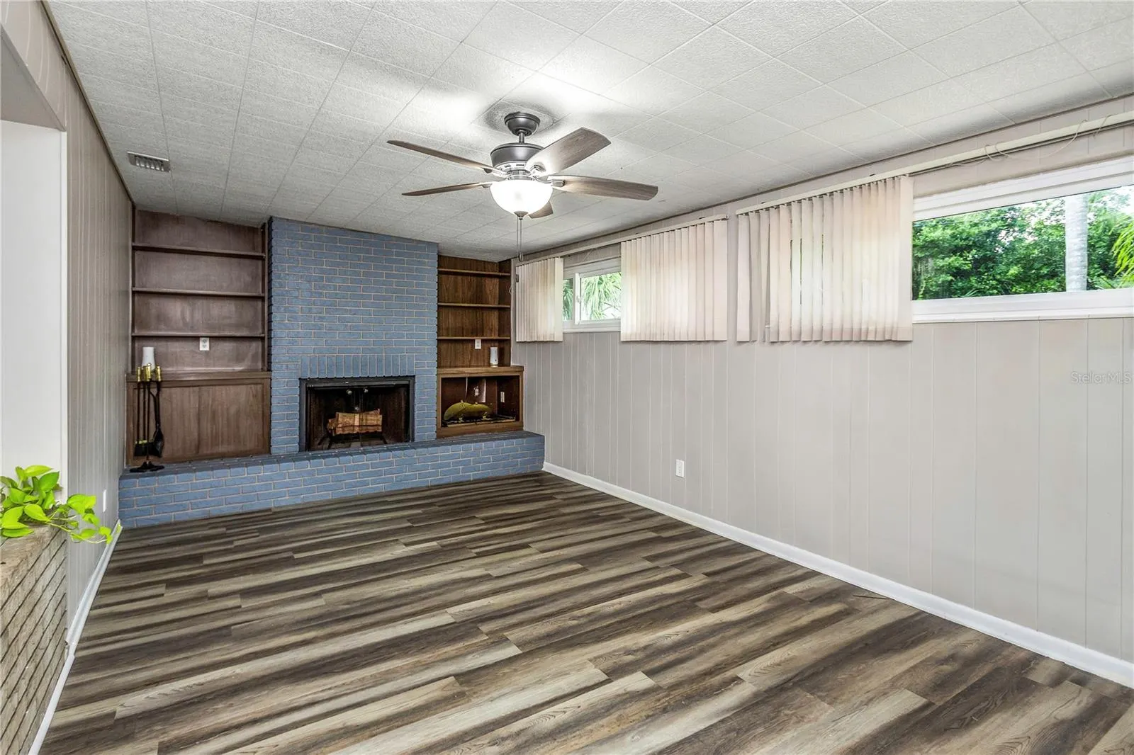310 TERRACE DR