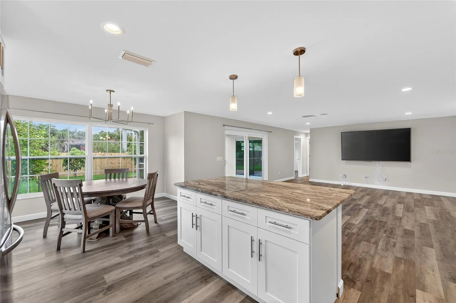 1472 BYRAM DR