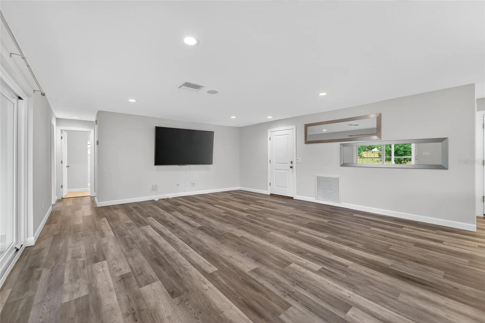 1472 BYRAM DR