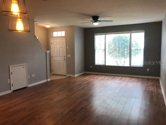 11050 BLACK SWAN CT