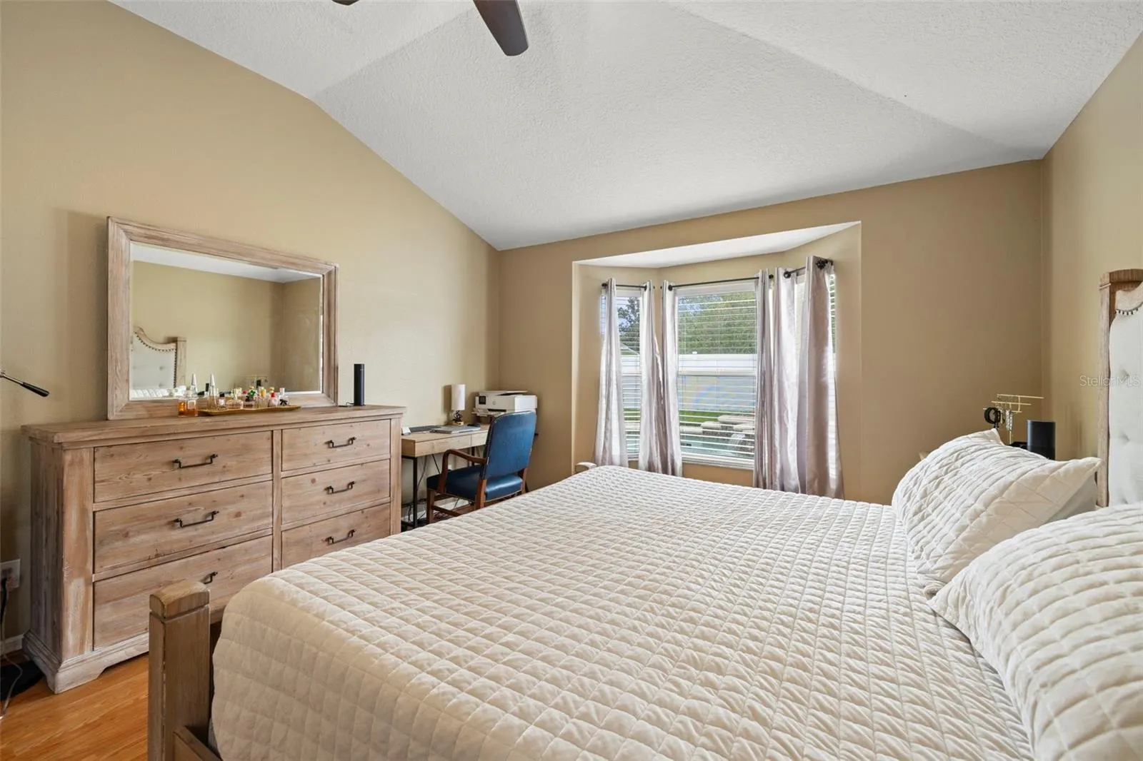 2005 BERRY LAKE DR