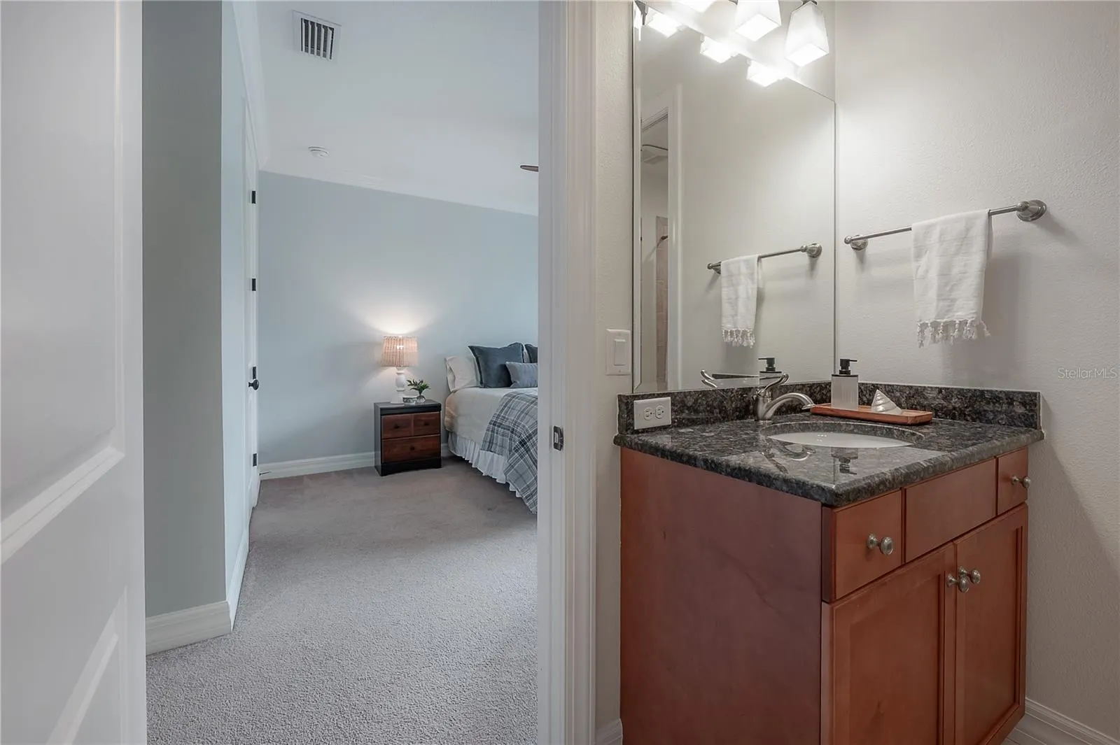 2937 W BAYSHORE CT