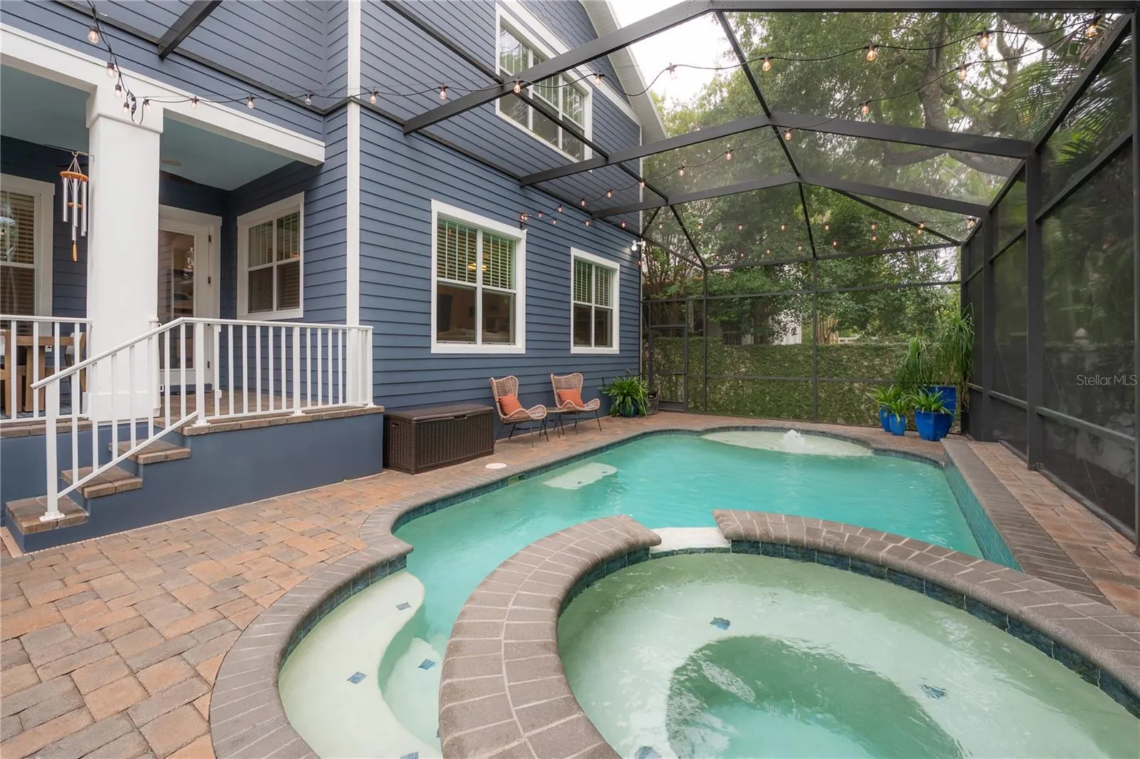 2937 W BAYSHORE CT