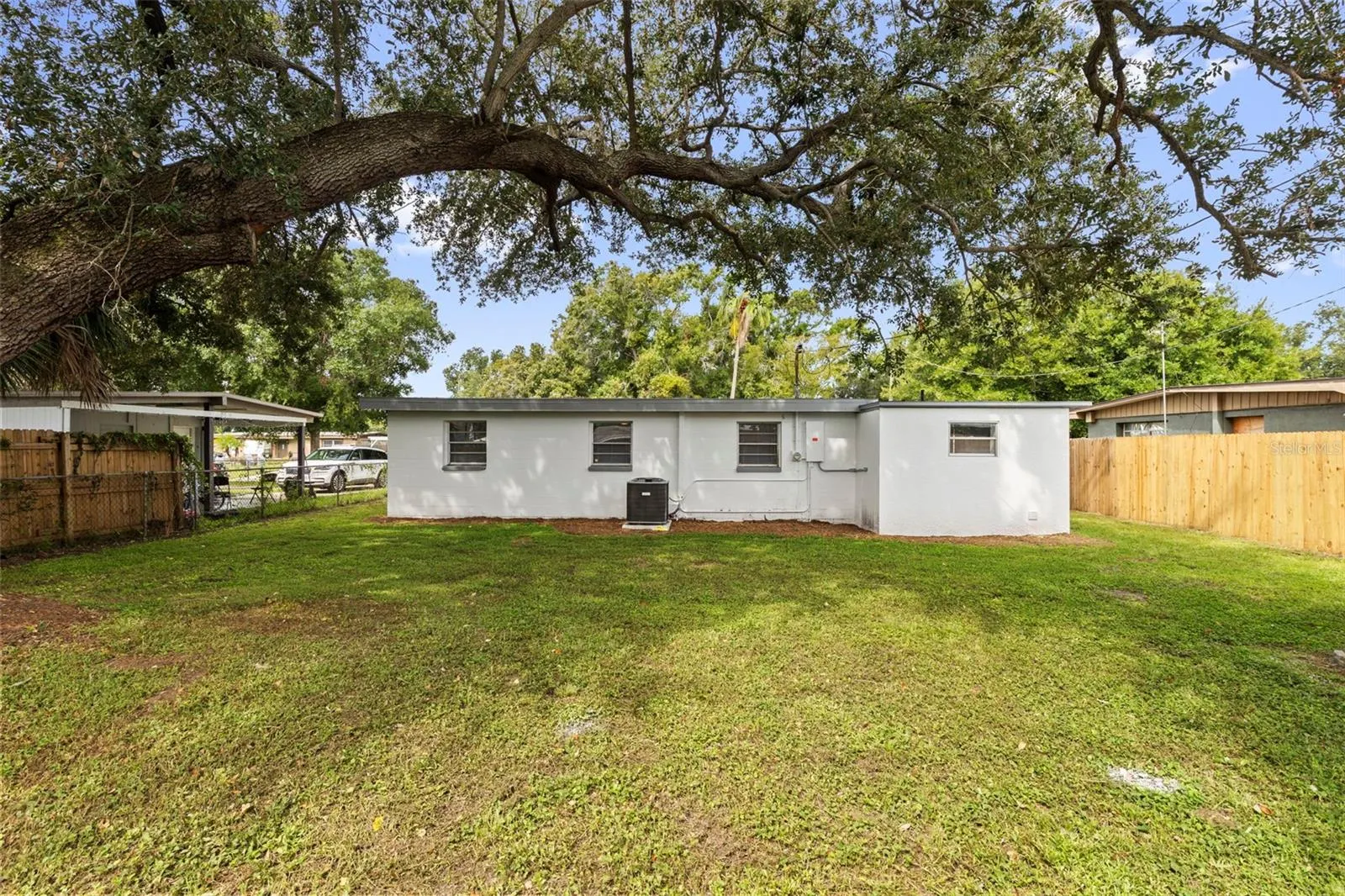 3226 CLIFFORD SAMPLE DR