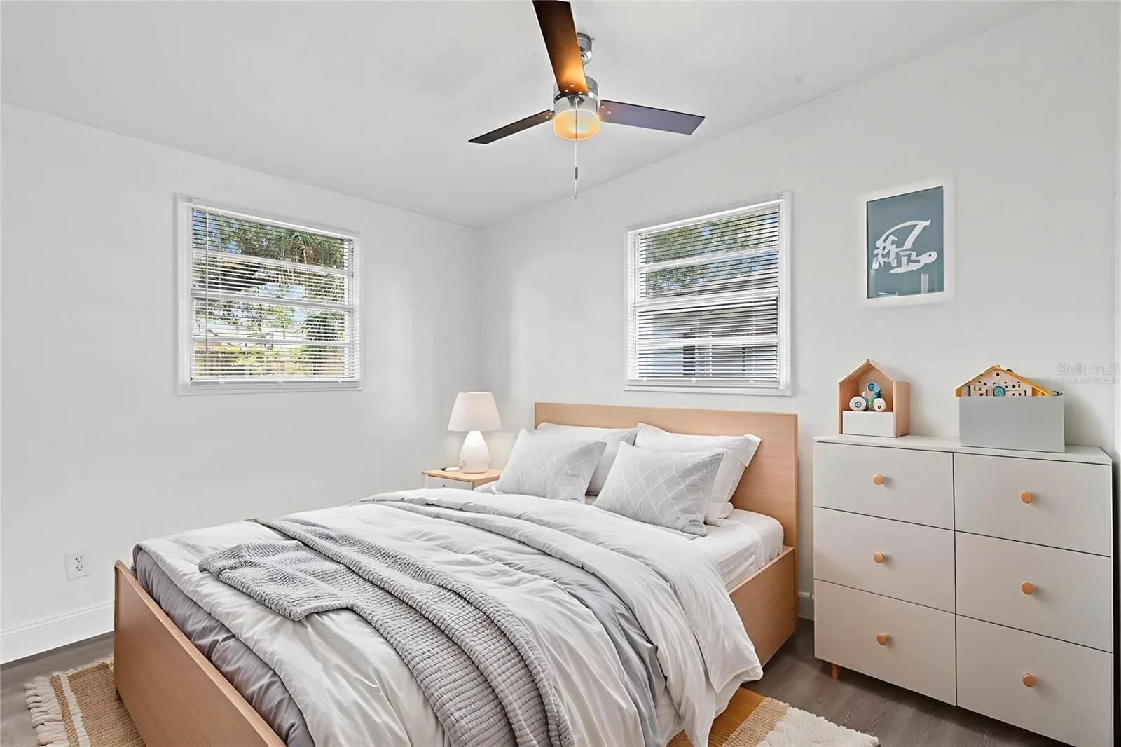 3226 CLIFFORD SAMPLE DR