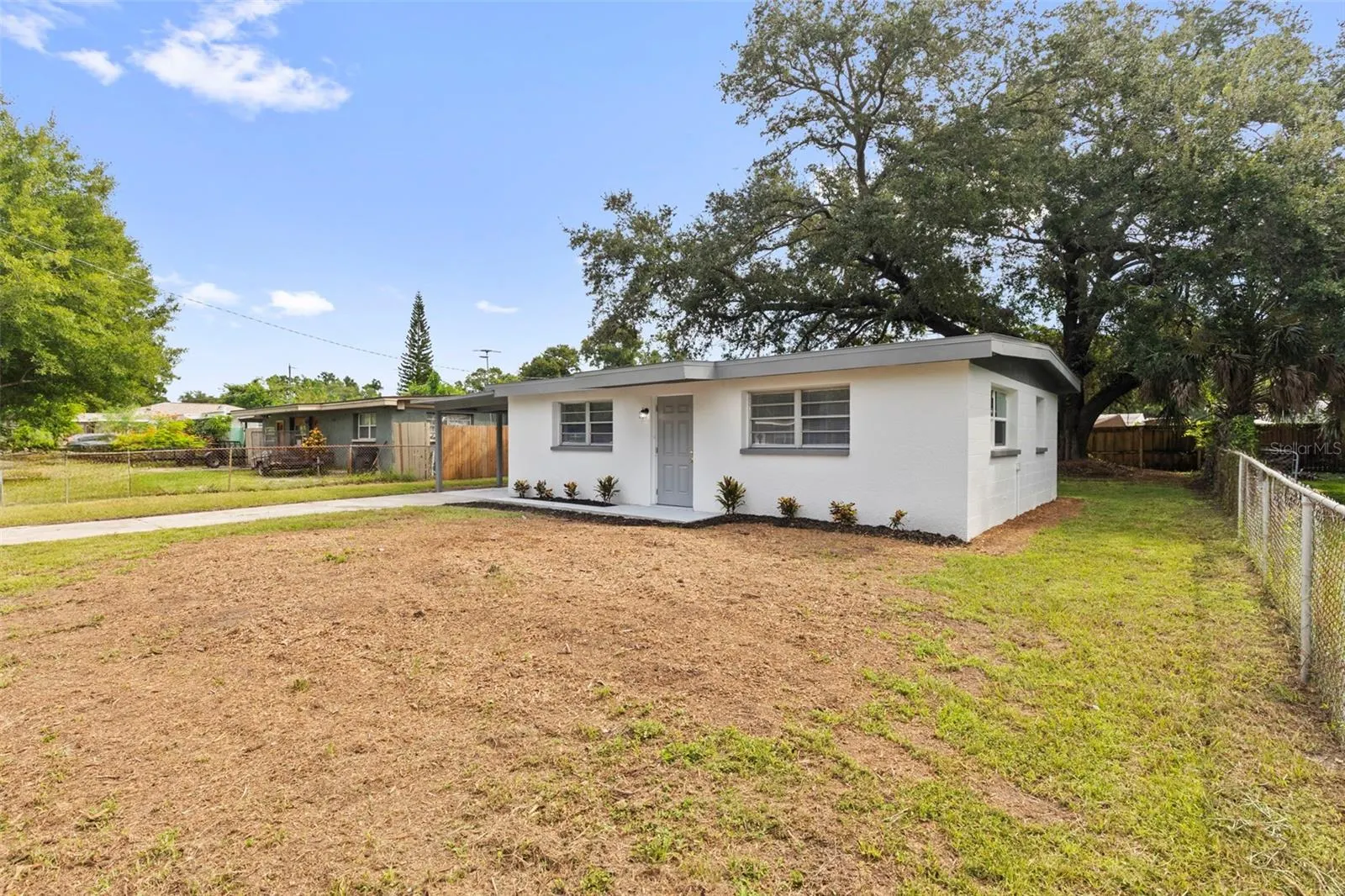 3226 CLIFFORD SAMPLE DR