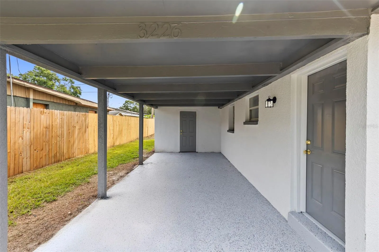 3226 CLIFFORD SAMPLE DR