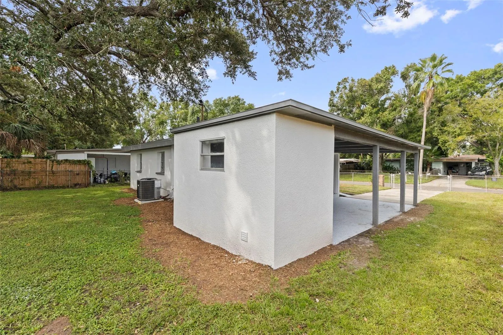 3226 CLIFFORD SAMPLE DR