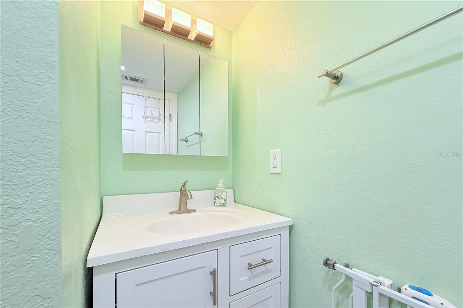 3804 CORTEZ CIR #A, #A
