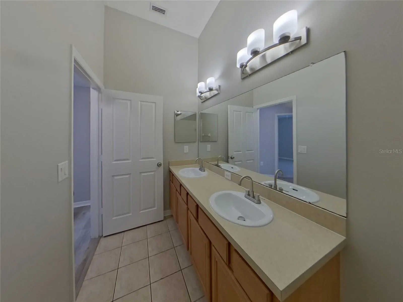 7715 NOTTINGHILL SKY DR