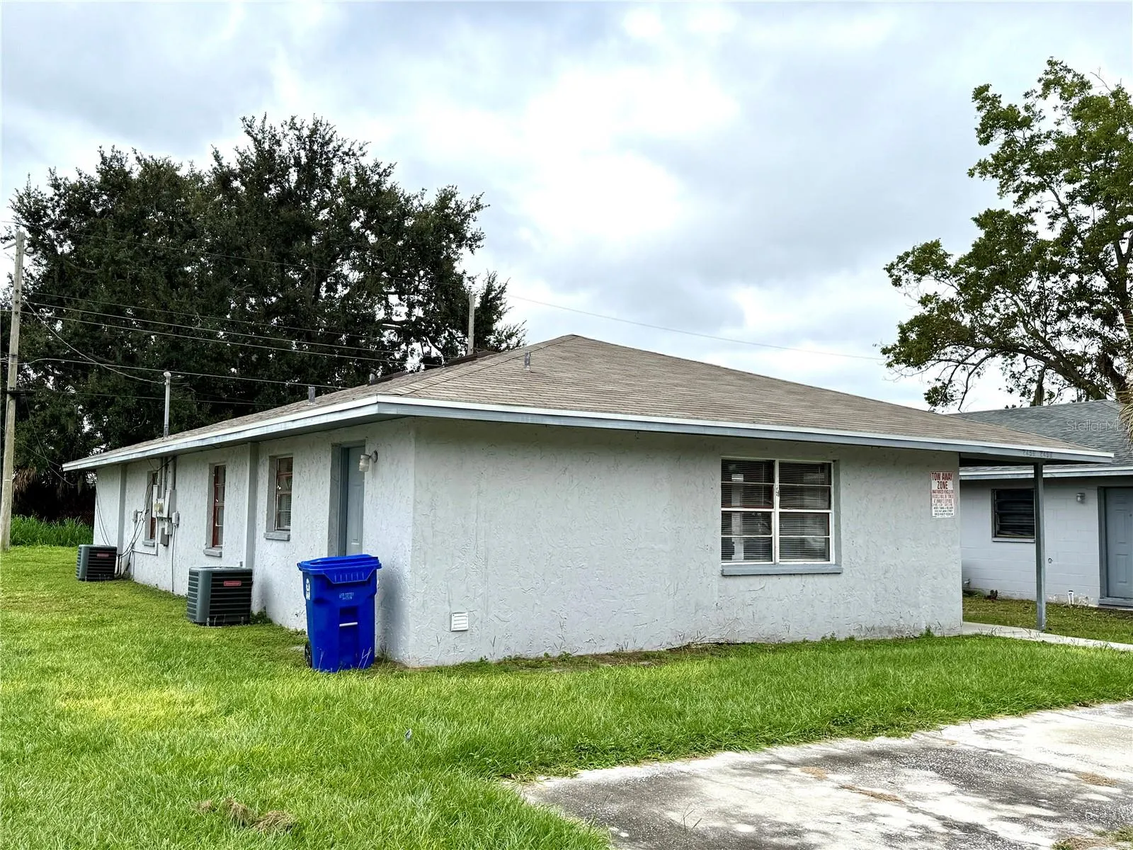 2456 CHESTNUT WOODS DR