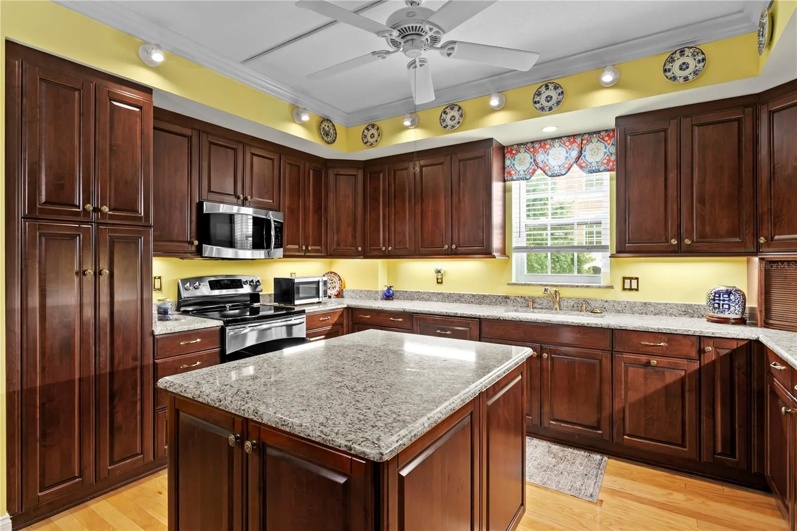1600 S MACDILL AVE #204, #204