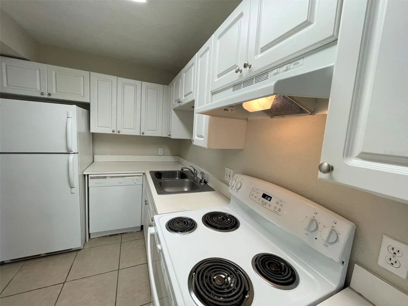 13722 ORANGE SUNSET DR #102, #102