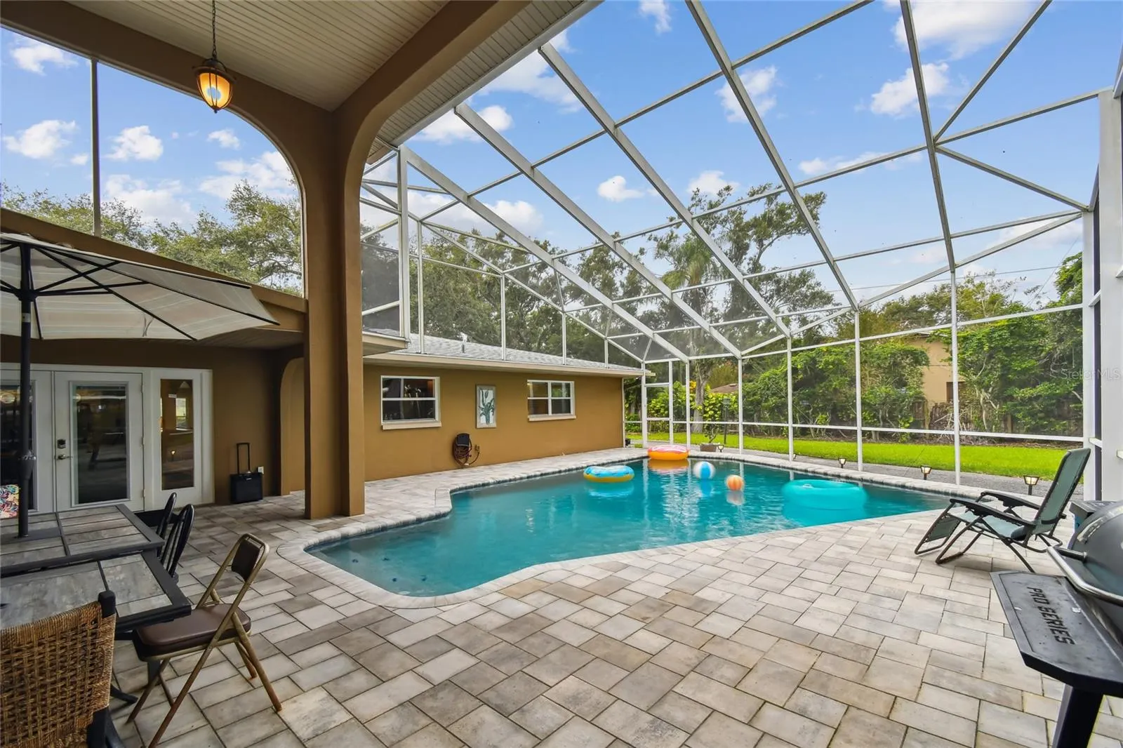 1948 BELLEAIR RD