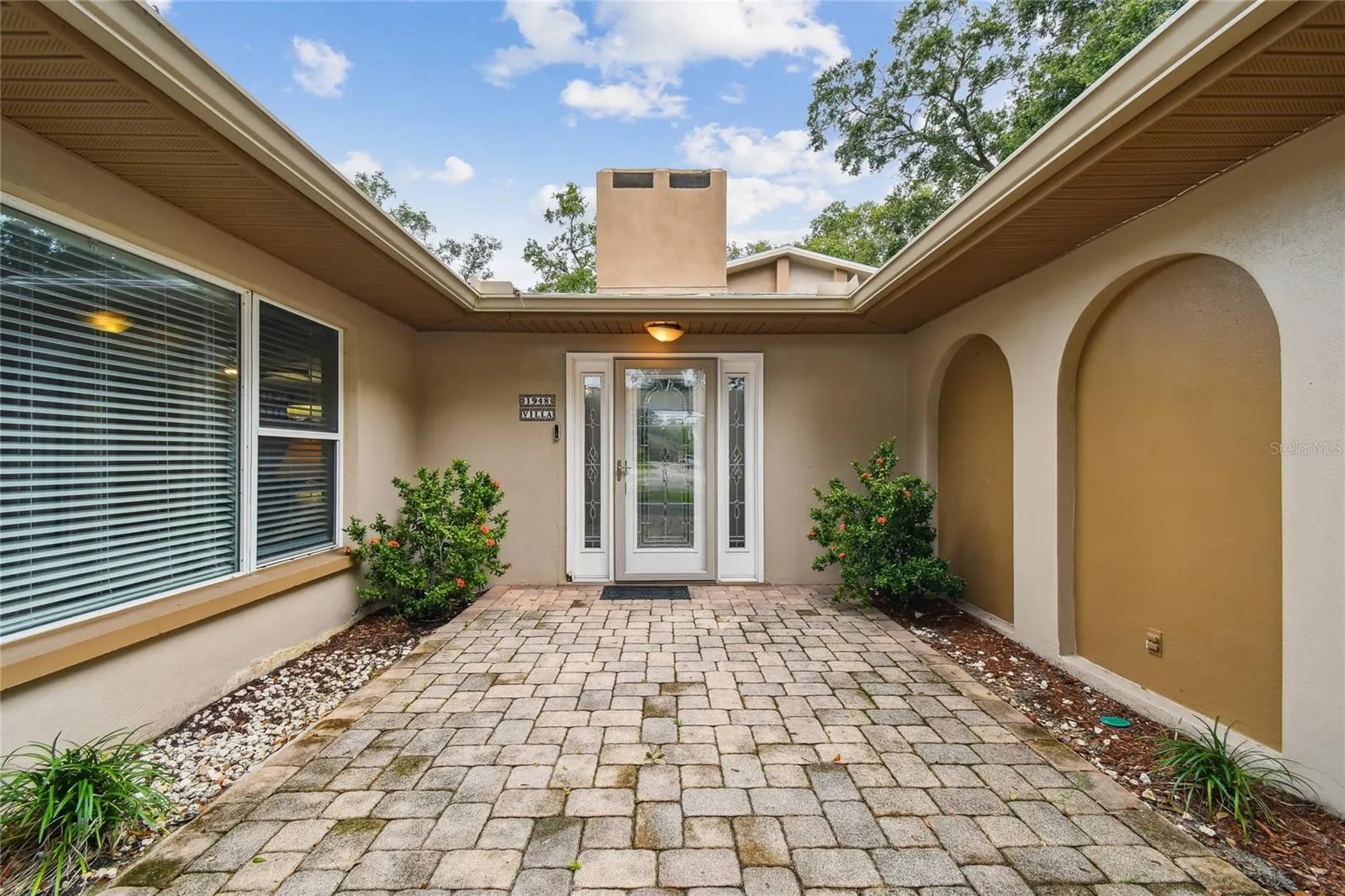 1948 BELLEAIR RD