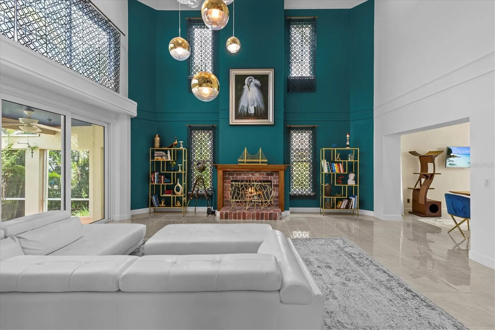 5914 LA ROSA LN
