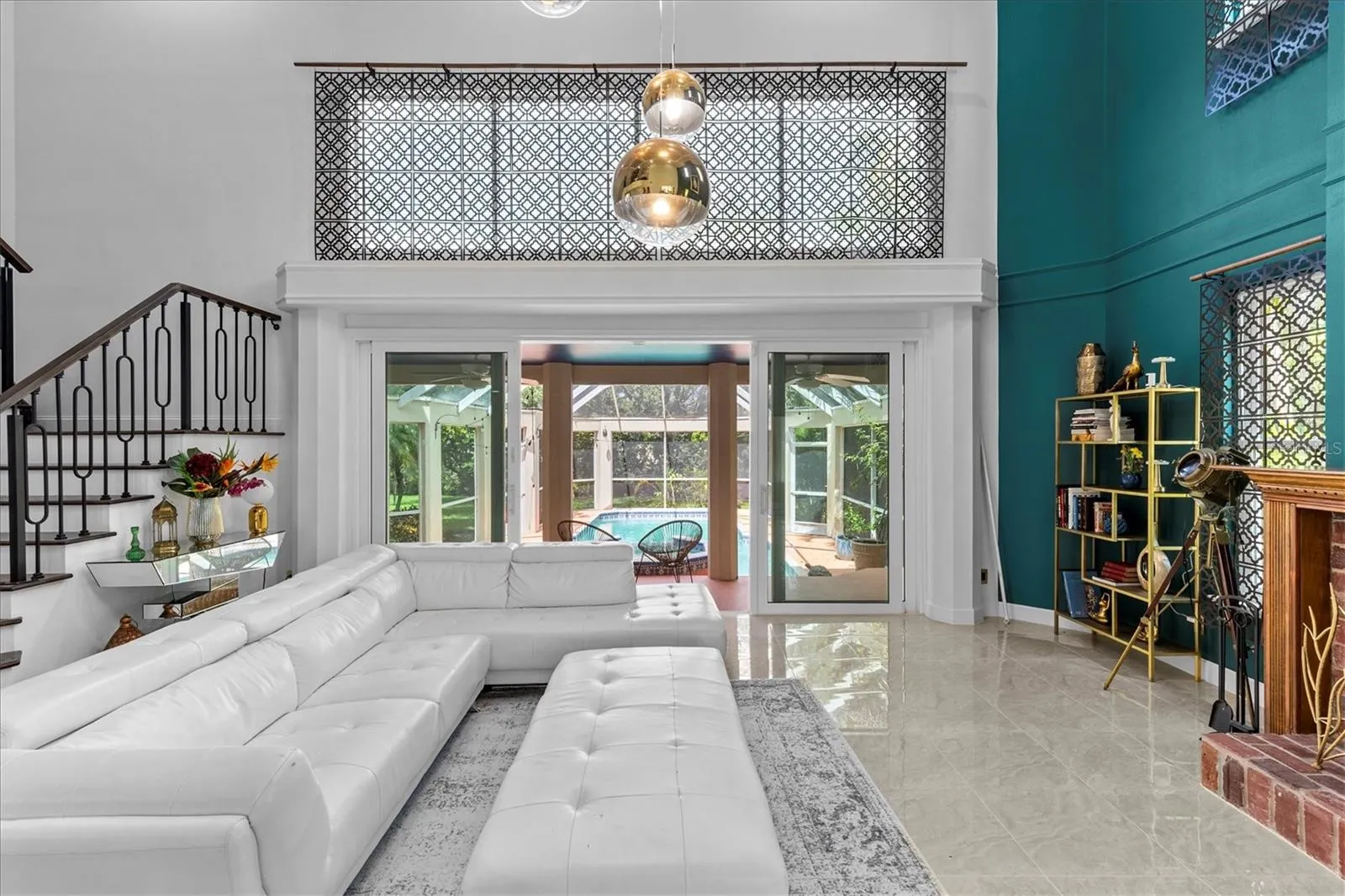 5914 LA ROSA LN