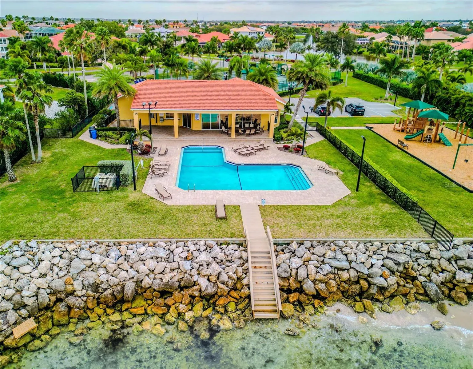 5914 LA ROSA LN