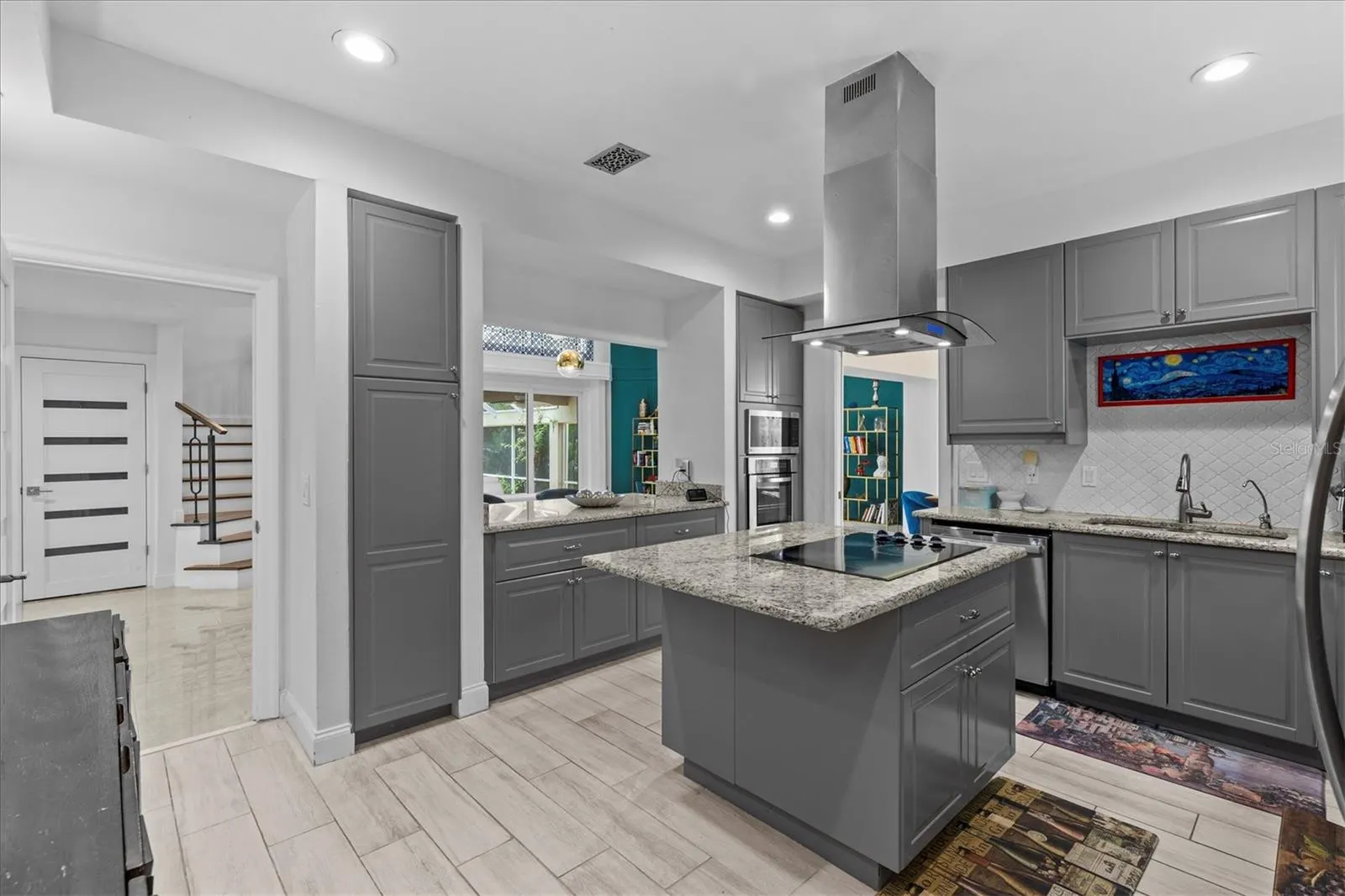 5914 LA ROSA LN