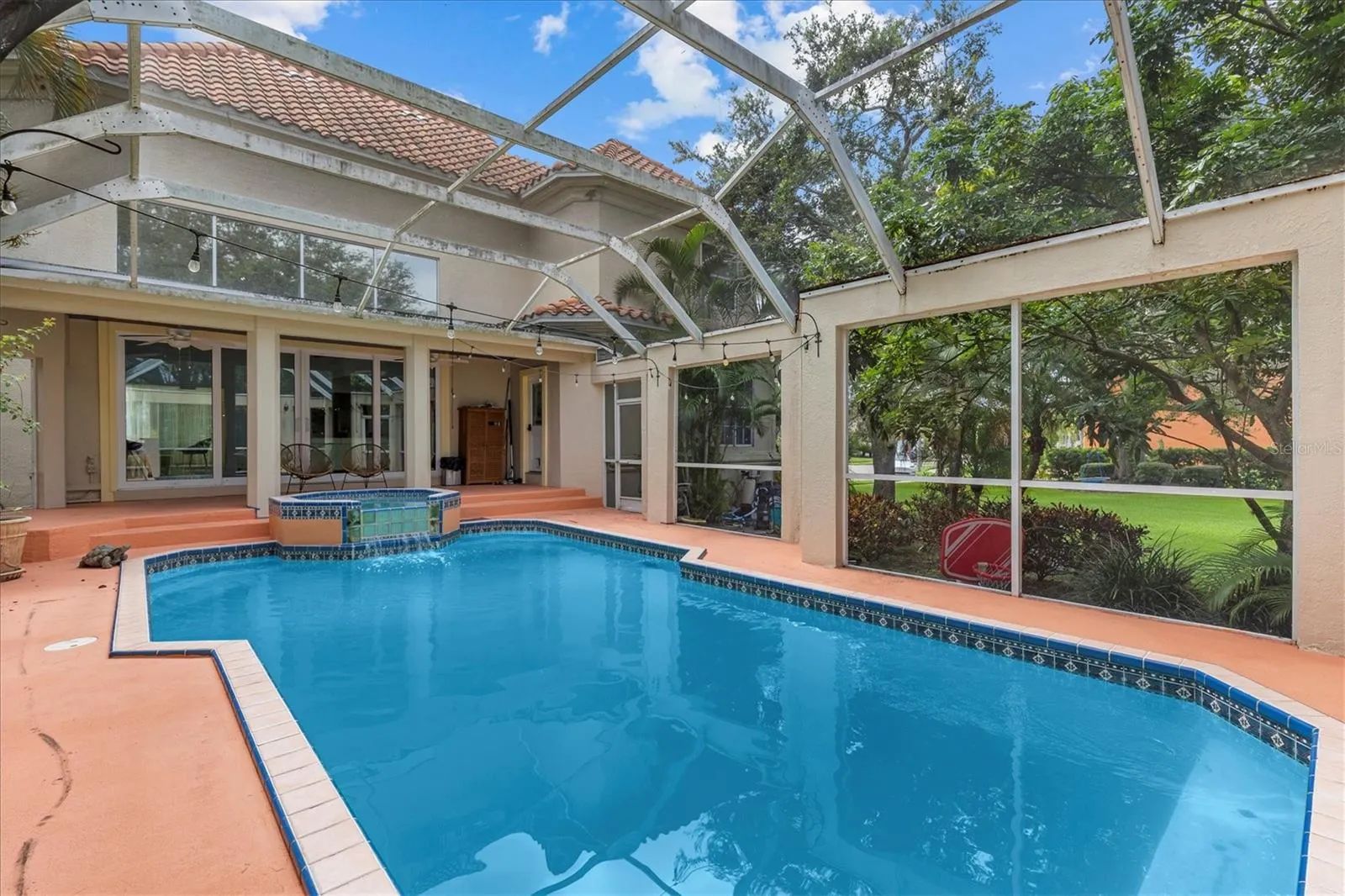 5914 LA ROSA LN