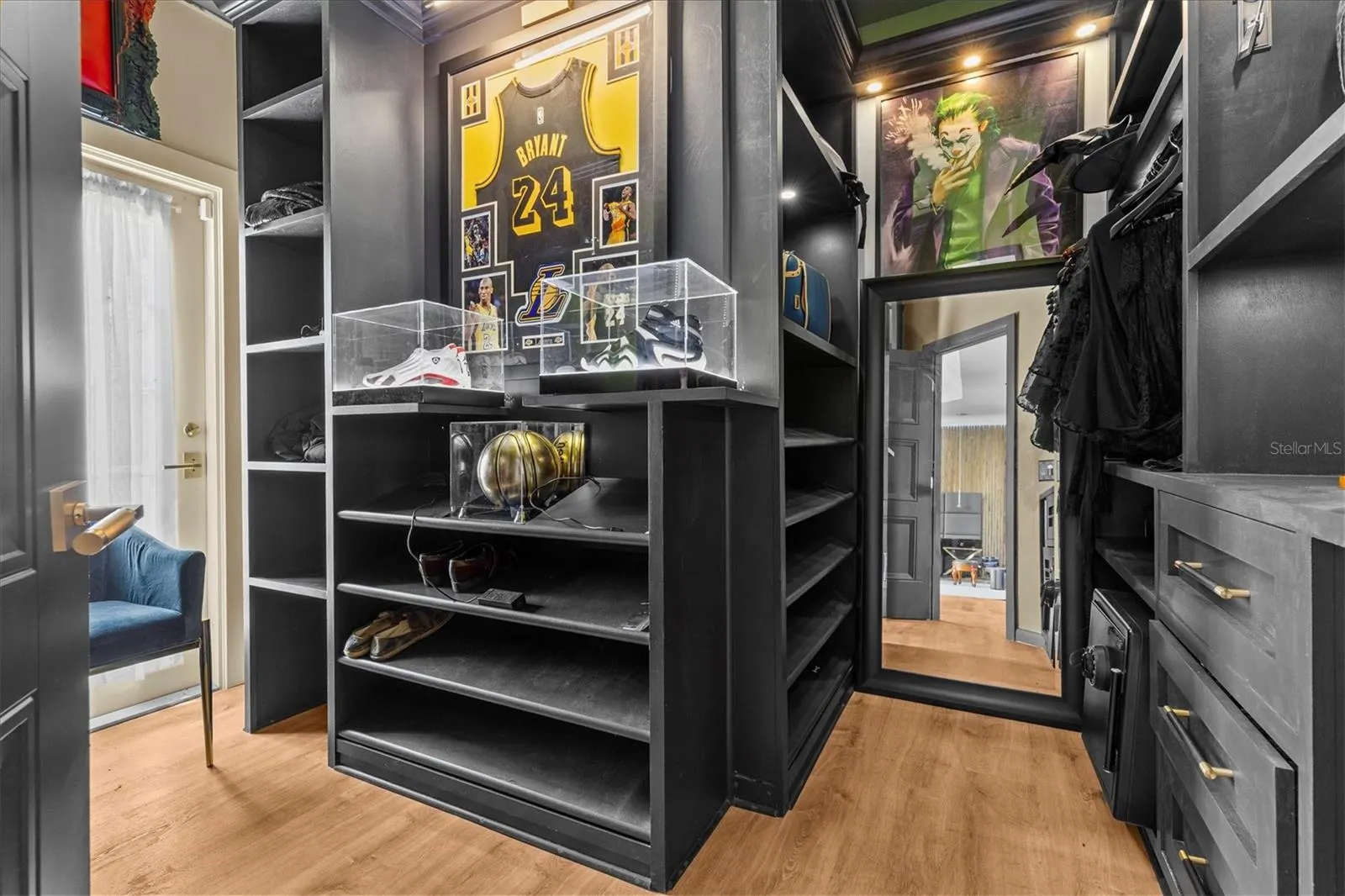 5914 LA ROSA LN