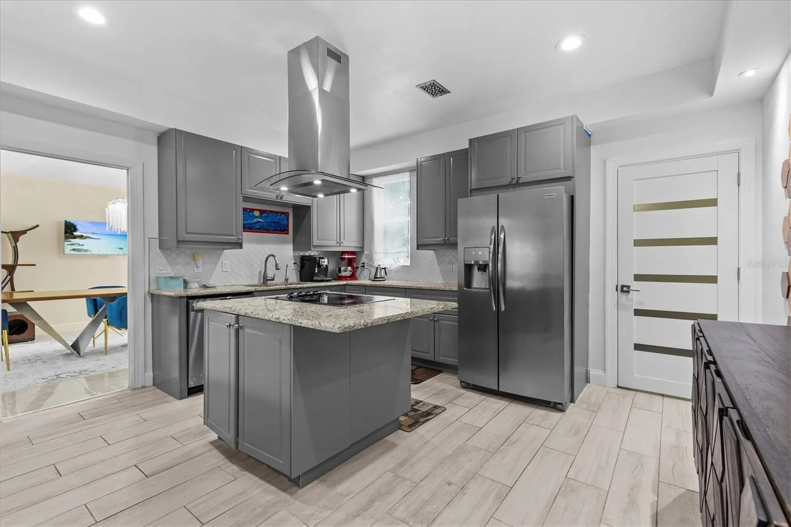 5914 LA ROSA LN