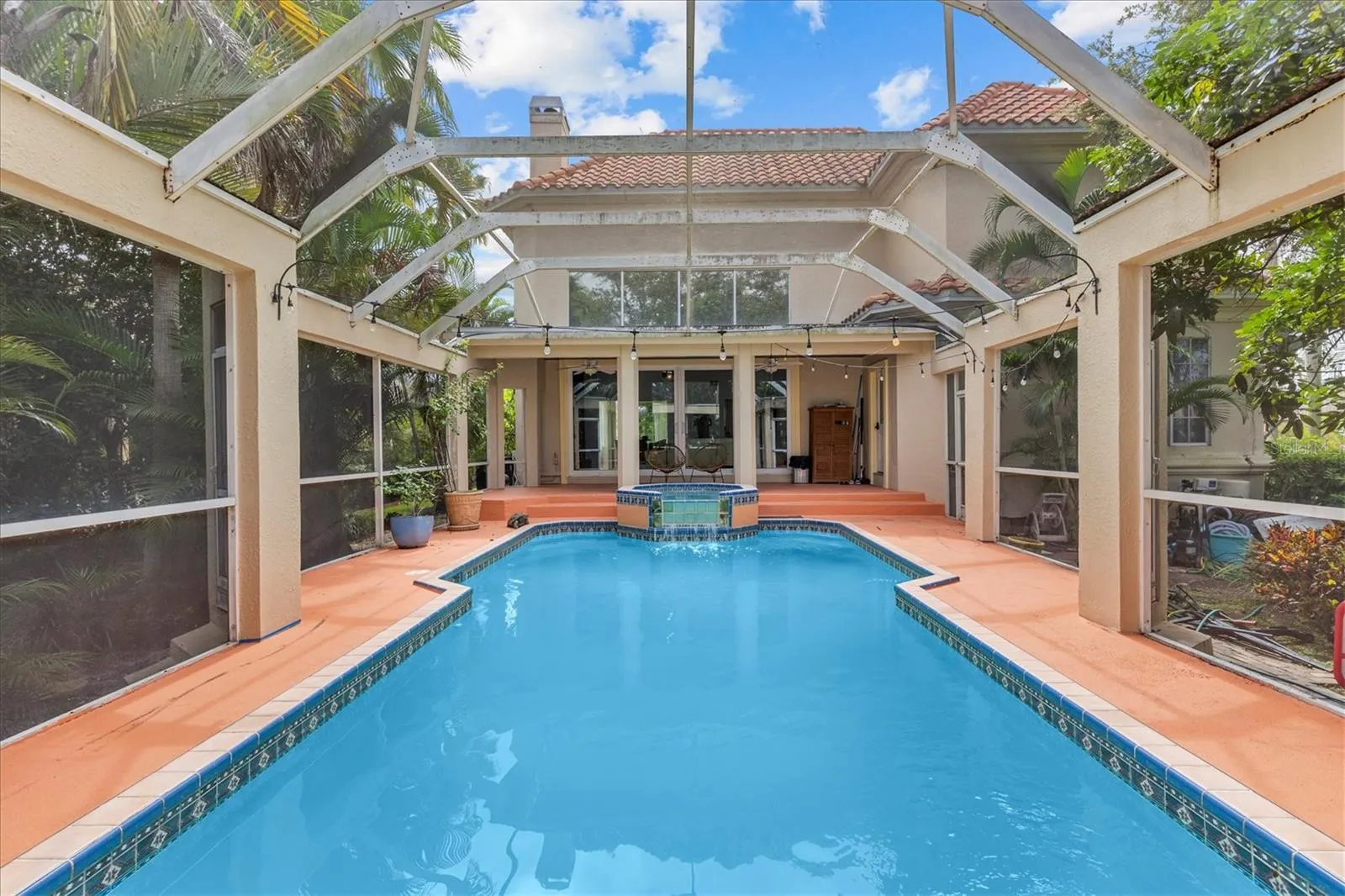 5914 LA ROSA LN