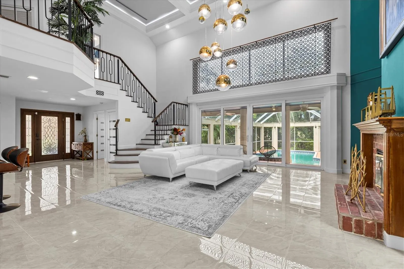 5914 LA ROSA LN