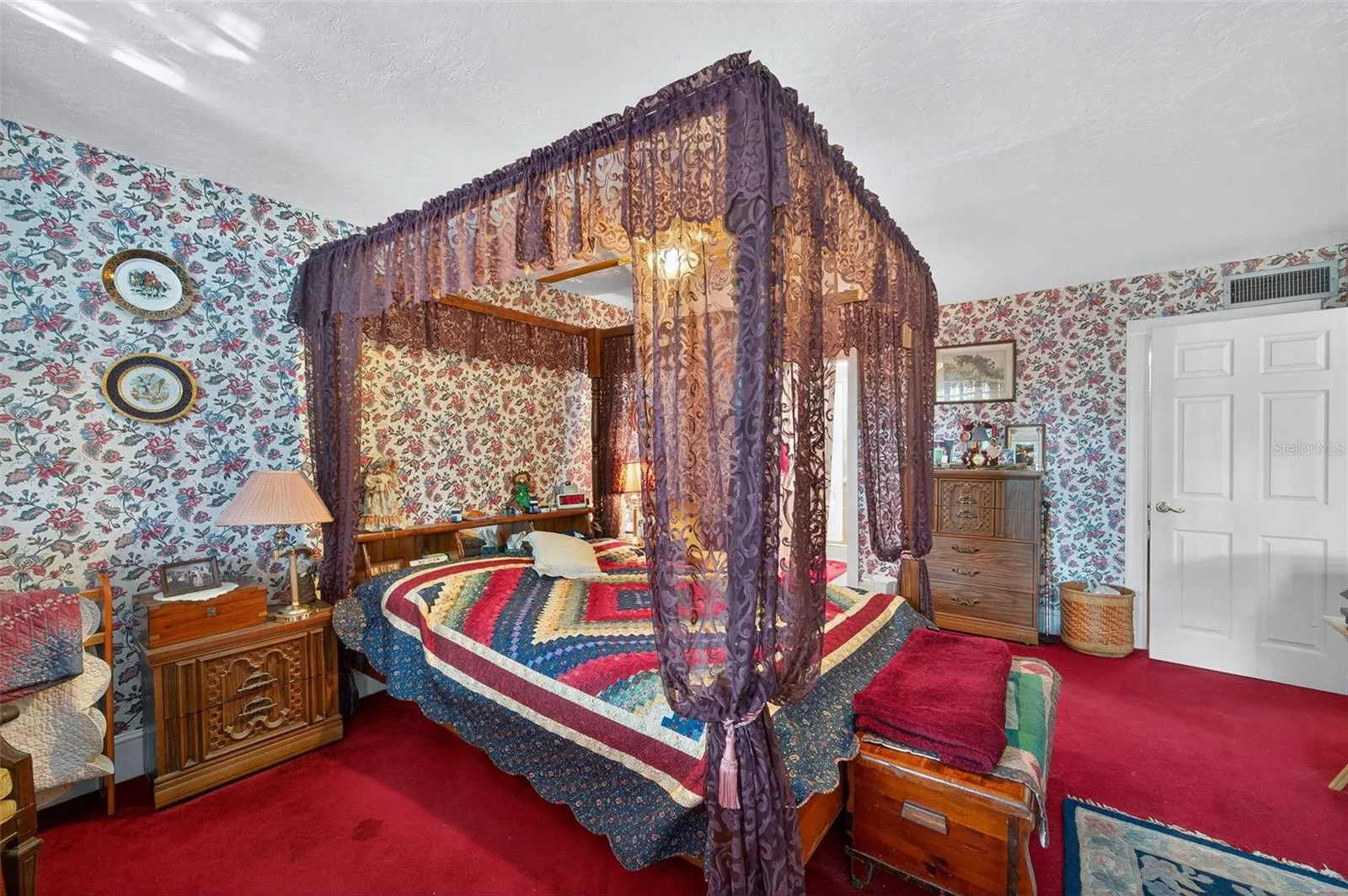 146 VELMA DR W