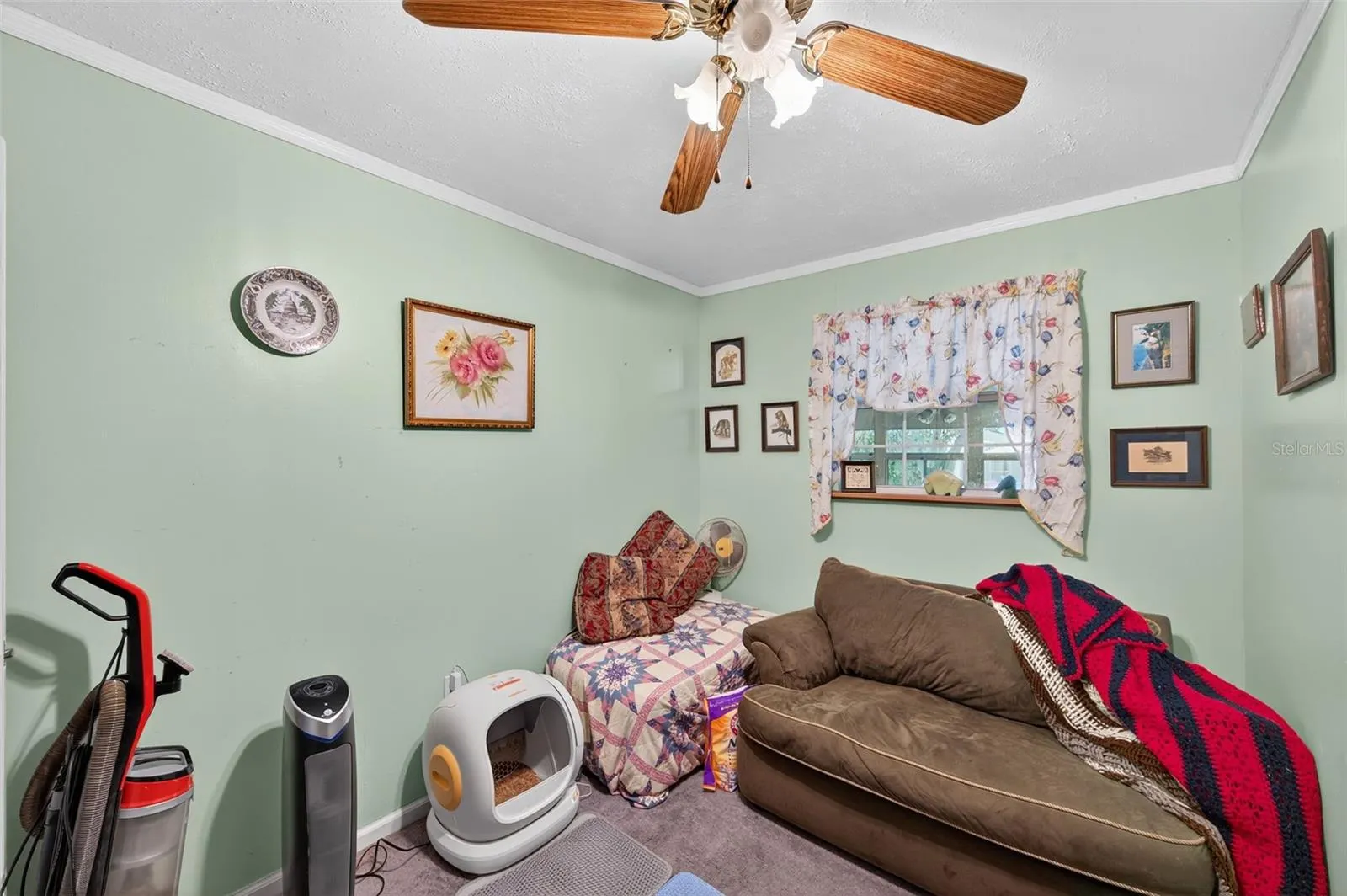 146 VELMA DR W
