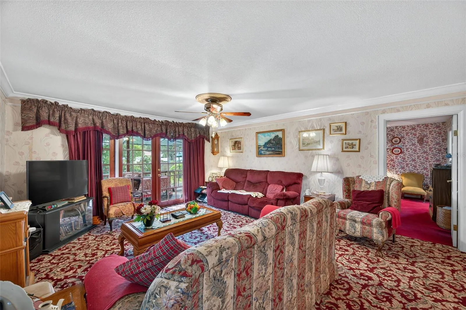 146 VELMA DR W