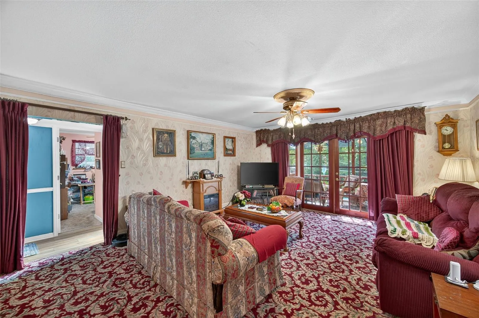 146 VELMA DR W