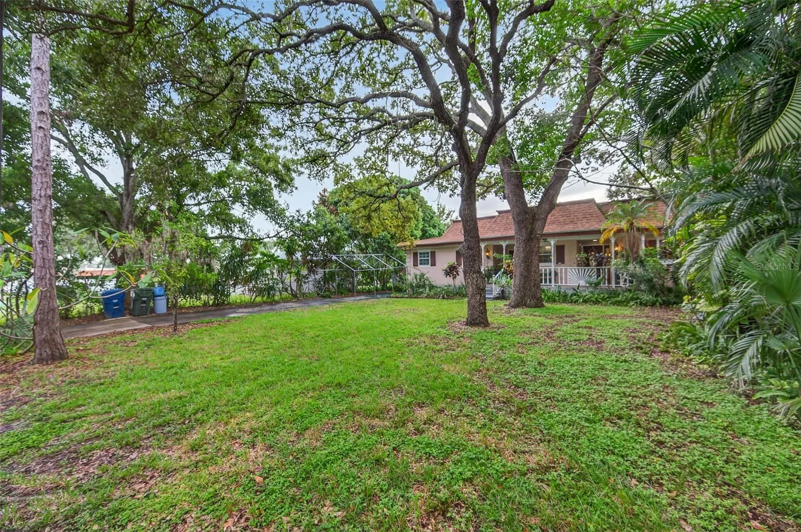 146 VELMA DR W