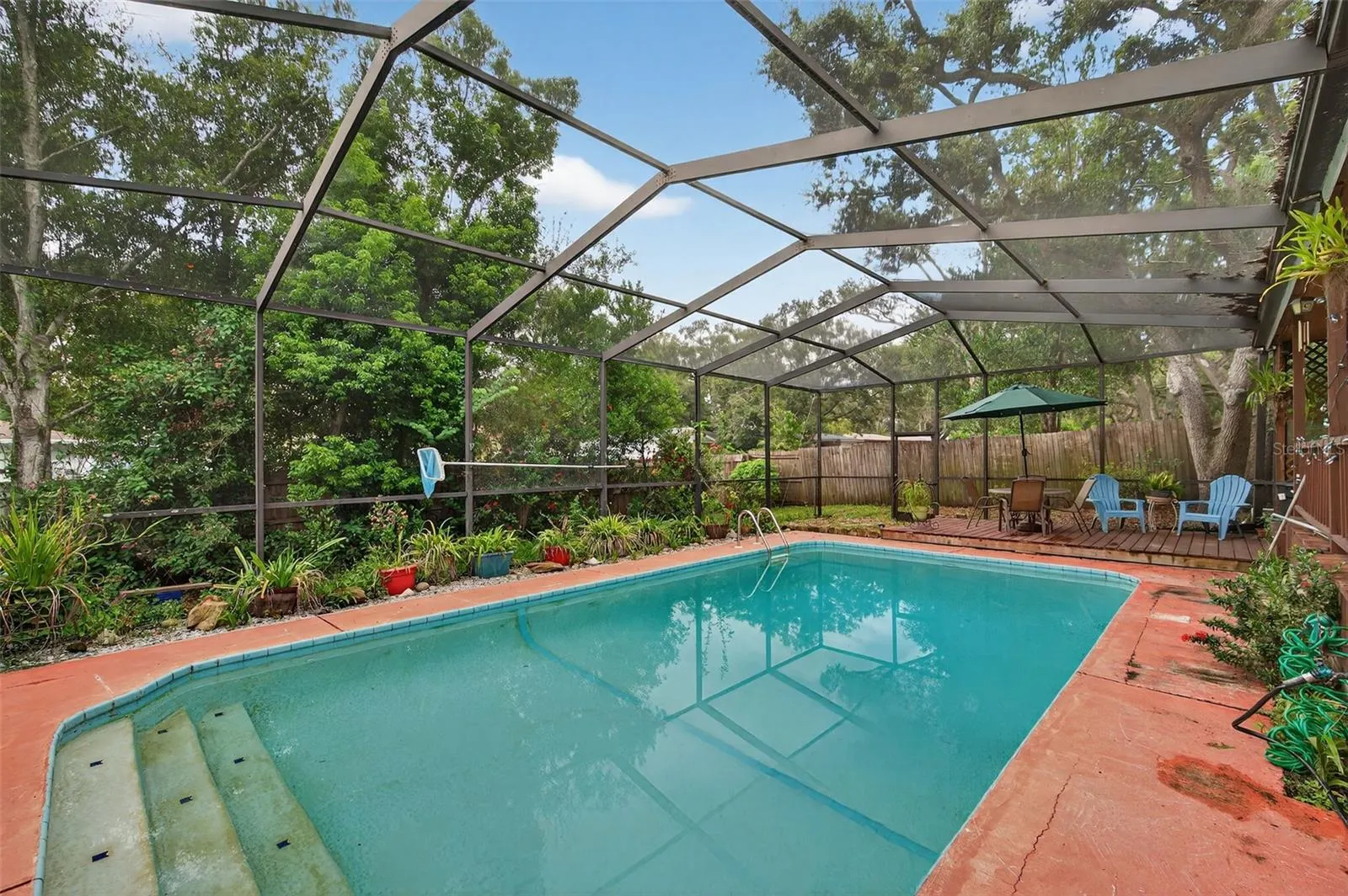 146 VELMA DR W
