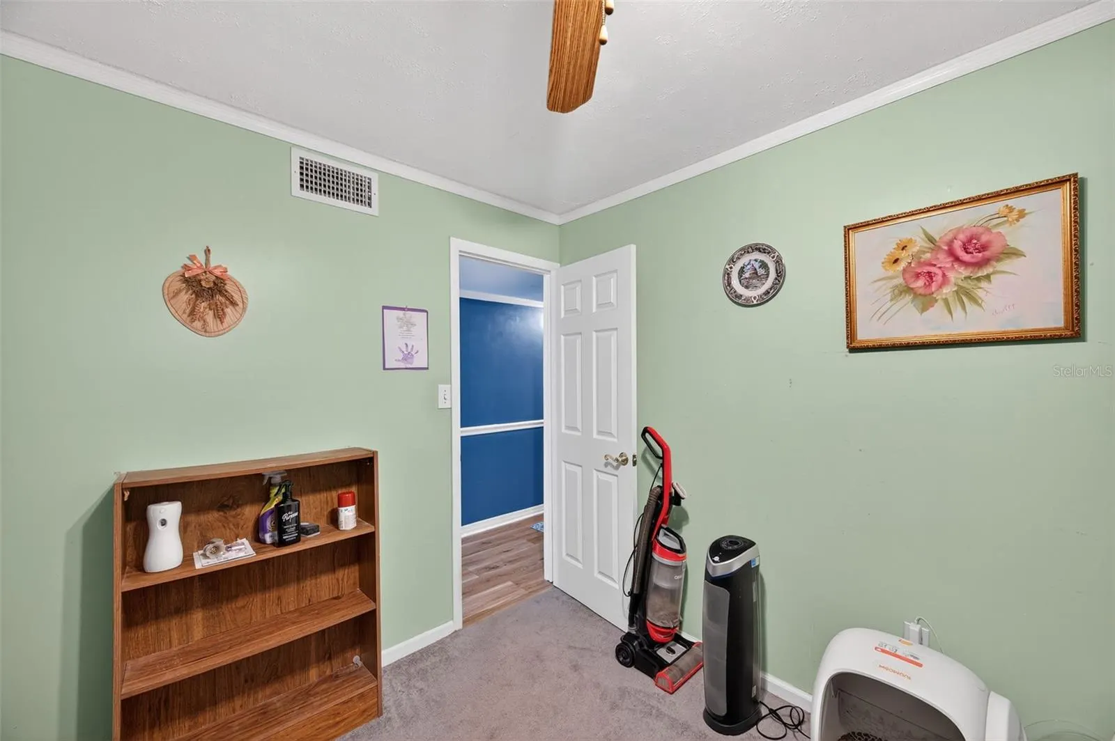 146 VELMA DR W