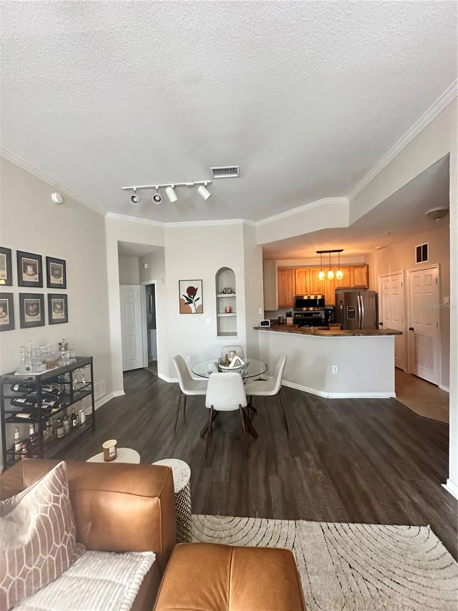 2406 COURTNEY MEADOWS CT #303, #303