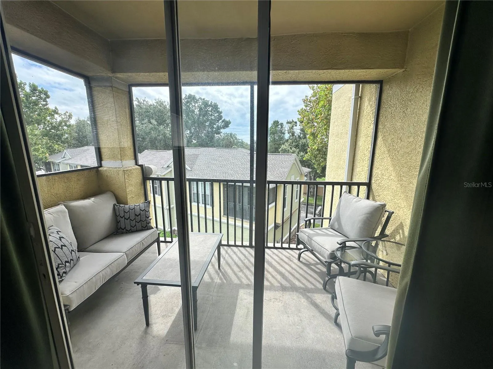 2406 COURTNEY MEADOWS CT #303, #303