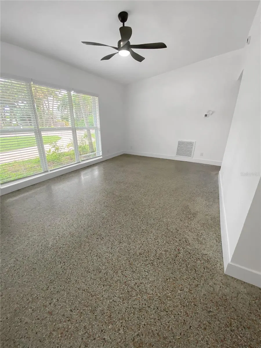 3903 BELLE VISTA DR E
