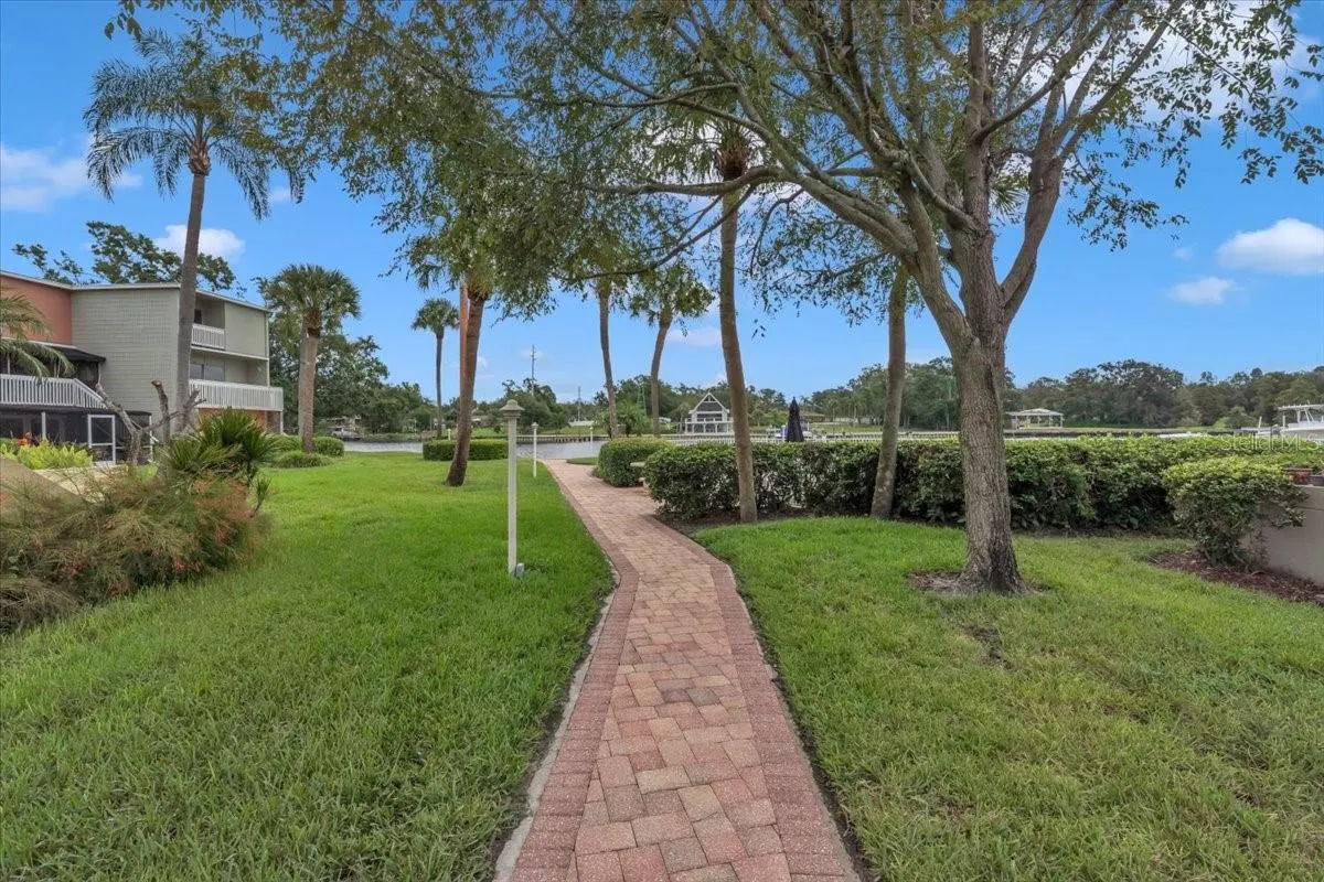 2424 W TAMPA BAY BLVD #H106, #H106