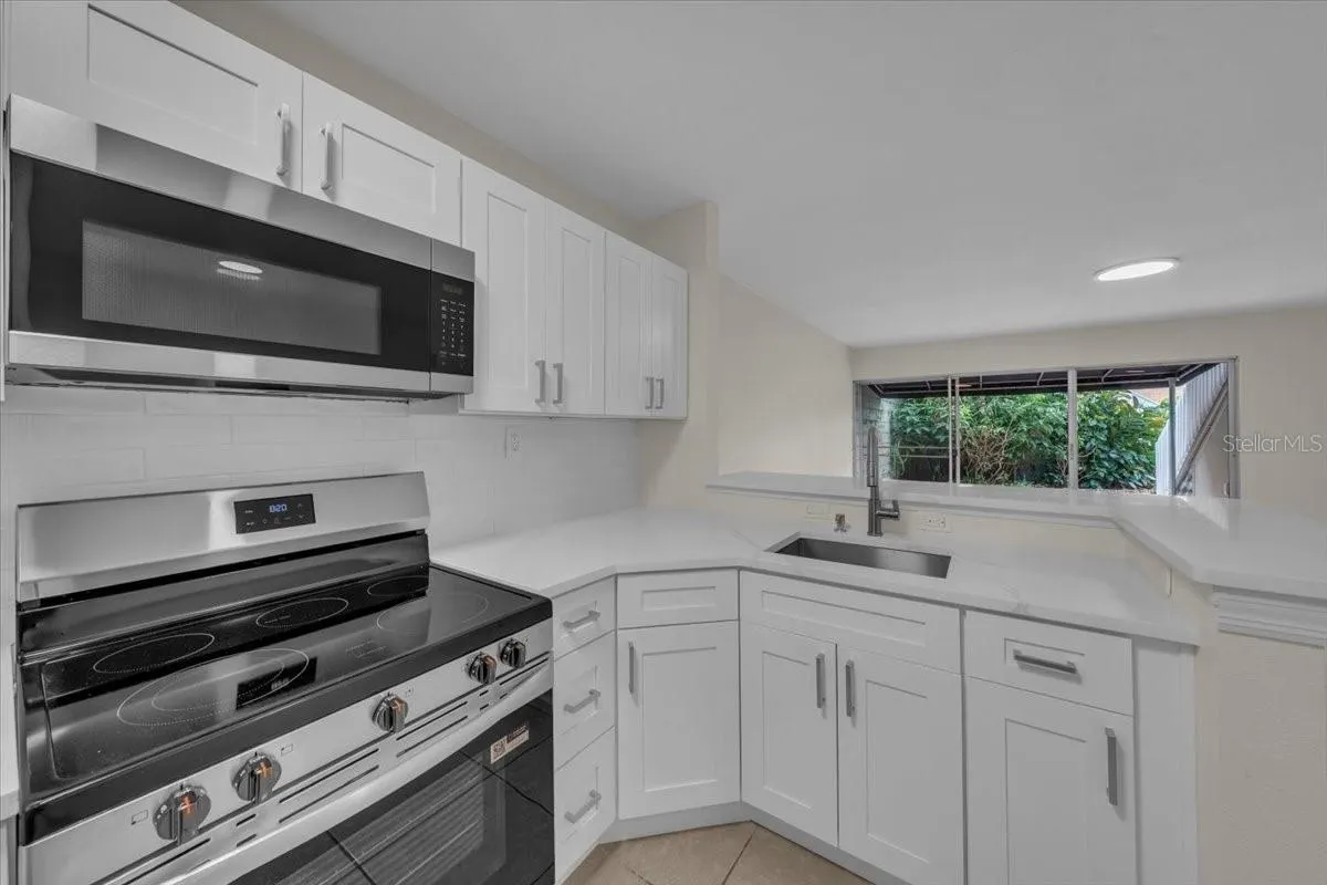 2424 W TAMPA BAY BLVD #H106, #H106