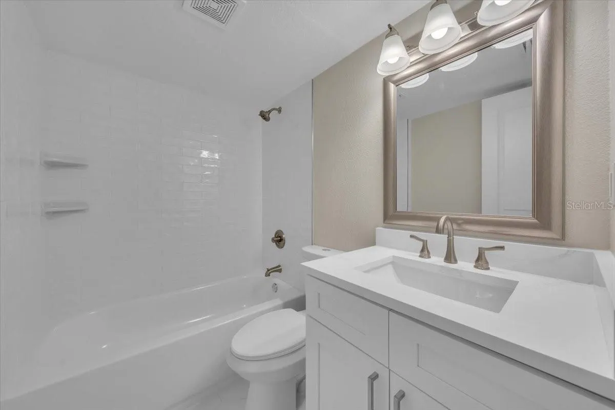 2424 W TAMPA BAY BLVD #H106, #H106