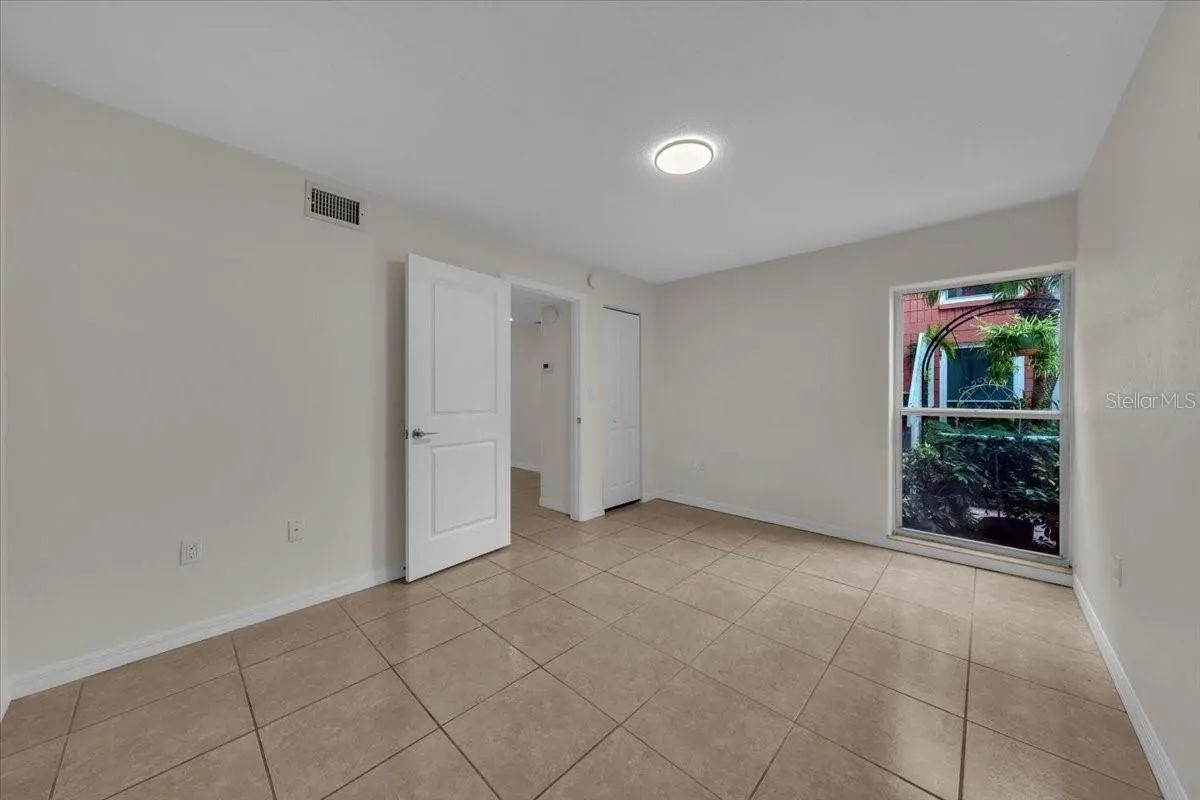 2424 W TAMPA BAY BLVD #H106, #H106