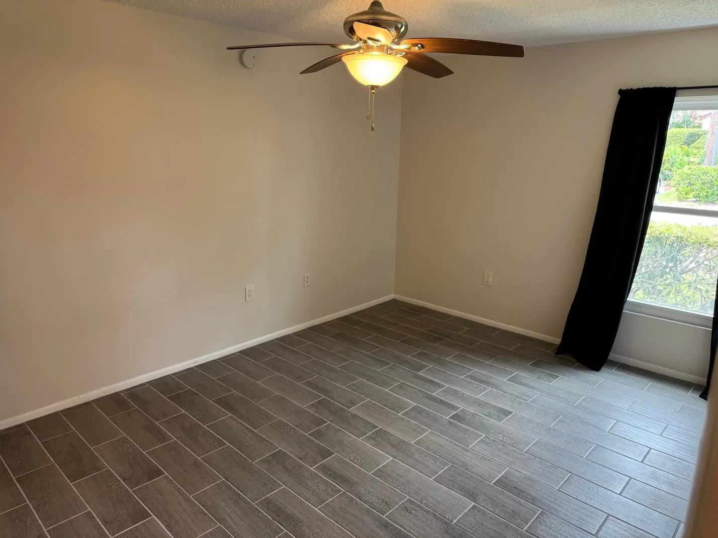3455 COUNTRYSIDE BLVD #15, #15