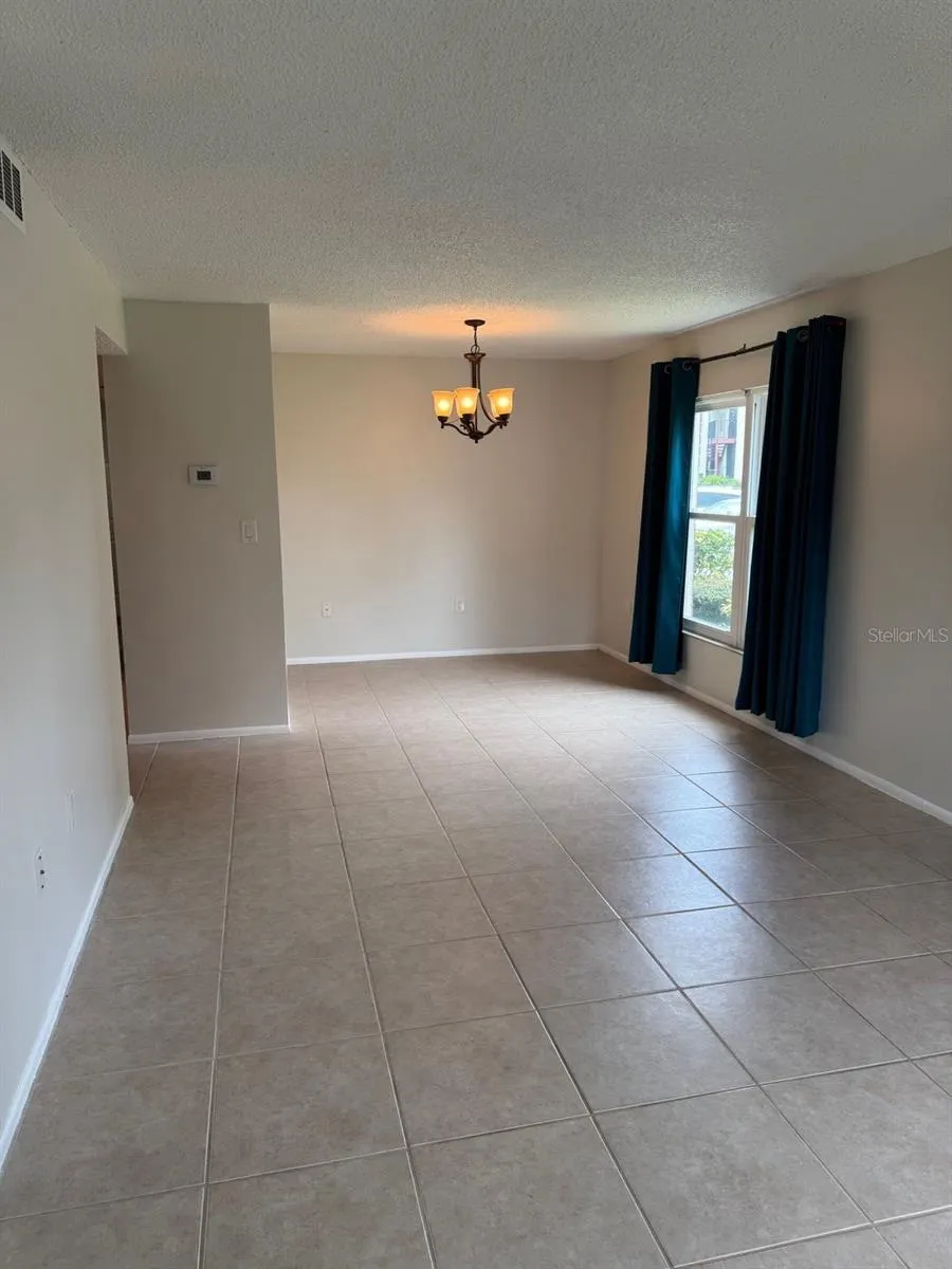 3455 COUNTRYSIDE BLVD #15, #15