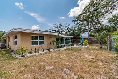 10911 CHEROKEE DR