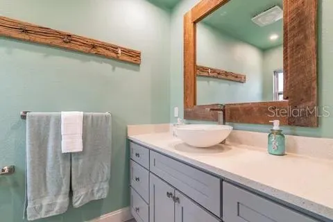 10911 CHEROKEE DR