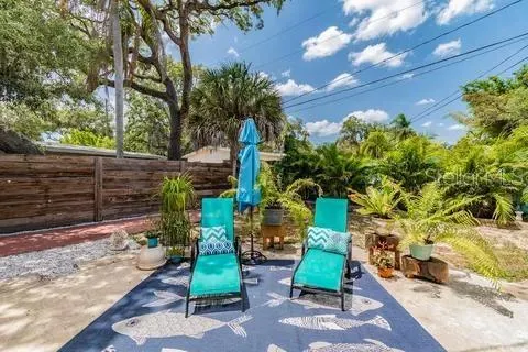 10911 CHEROKEE DR